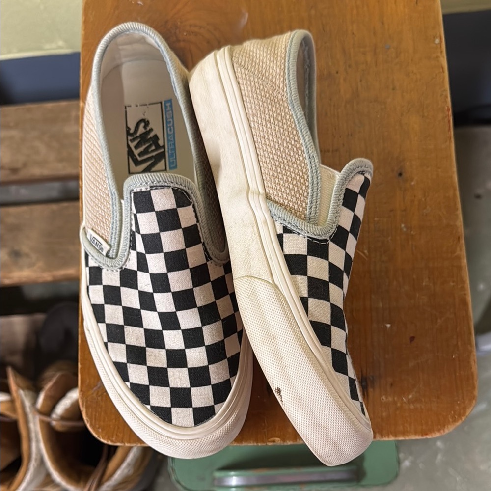 Vans women’s Checkered Slip-On Shoes - Black and White